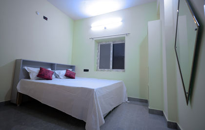 Apartment Bedroom 2.jpg