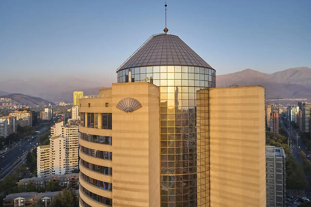 santiago-building-04.webp