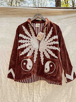 Solar Yin Yang Reversible Embroidered Velvet Jacket Cream / Earth