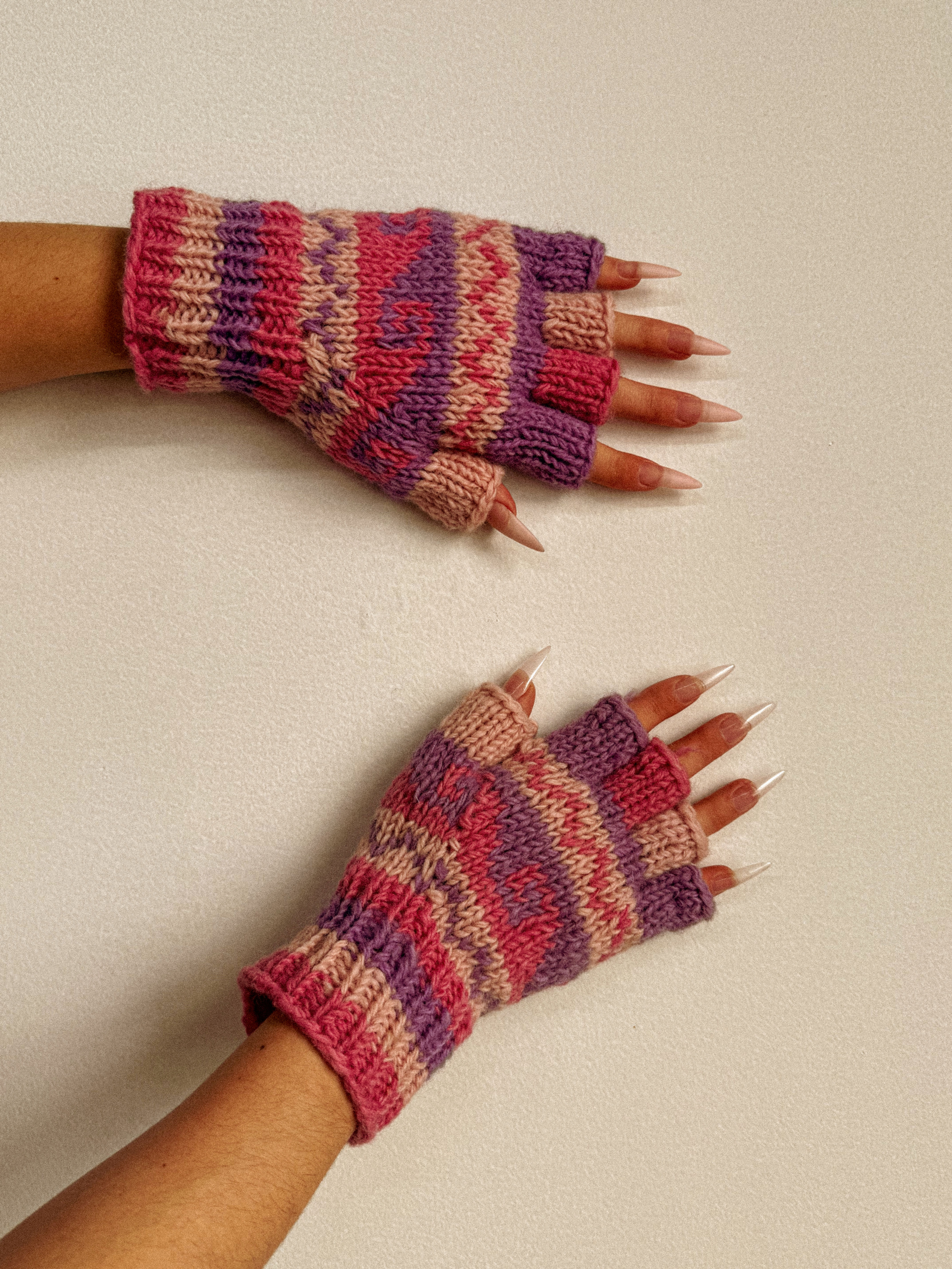Fiji Flower Wool Fingerless Gloves