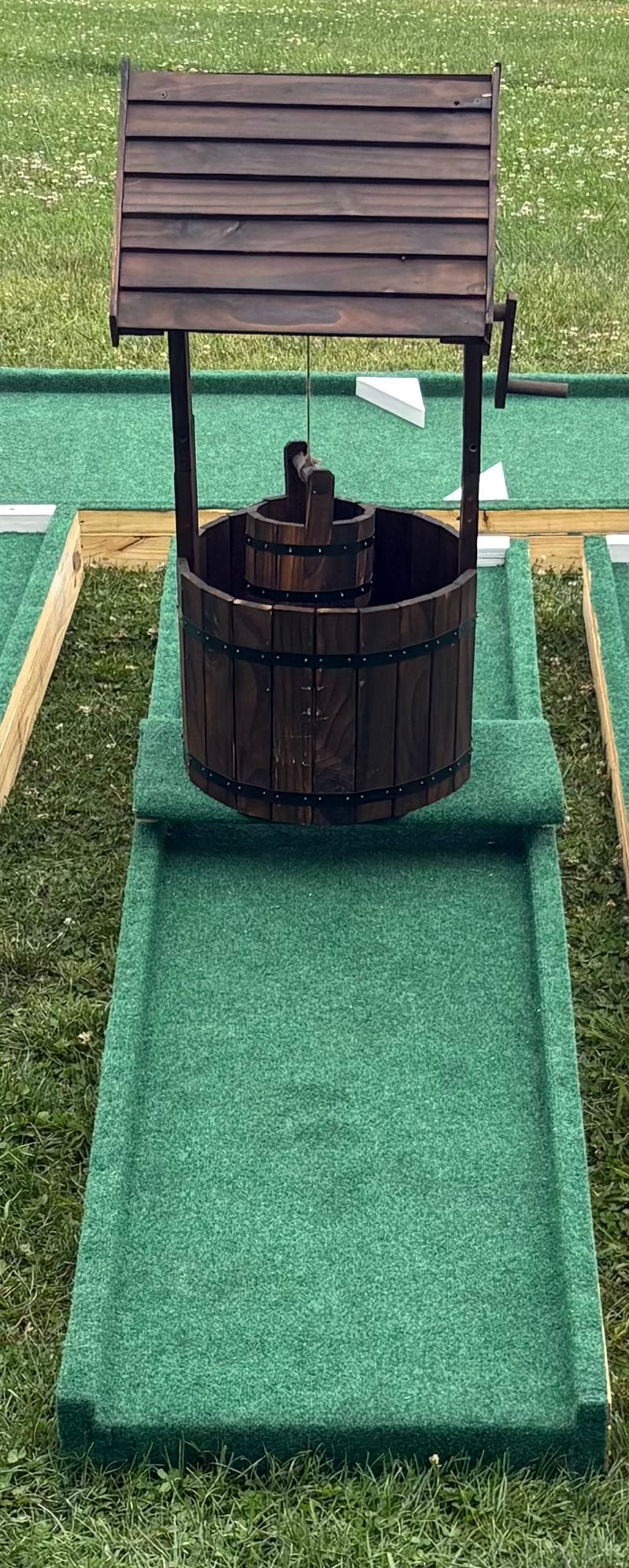 Thumbnail: Miniature Golf 3 Holes