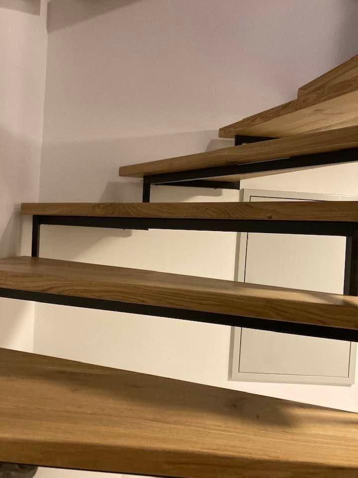 Thumbnail: Oiled oak wooden staircase, 100% customizable, natural edge