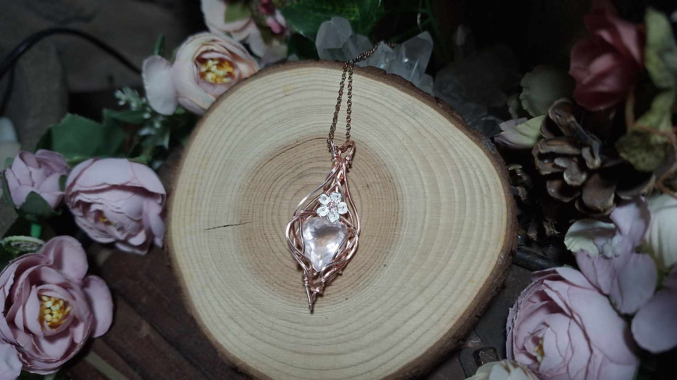 Miniature : INSIL'MELMË - Quartz Rose Multifacetté AAAA++ Naturel, Fil plaqué Or Rose