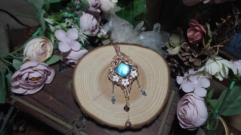 Miniature : OLORË'TUILË - Labradorites Bleues Naturelles, Fil Plaqué Or Rose et Or Antique