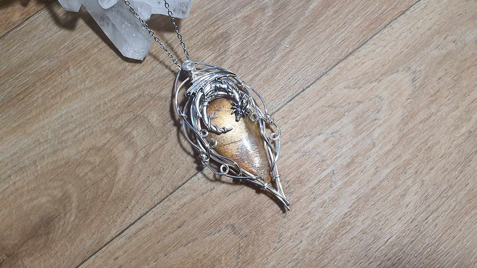Miniature : SMAUG- Pierre deSoleil Naturelle, Fil plaqué Argent 925, Dragon Argent Sterling