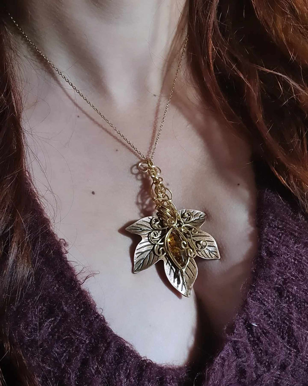 Miniature : VALINOR'VIËL - Ambre Baltique Naturelle, Fil Plaqué Or et Feuille de Cuivre