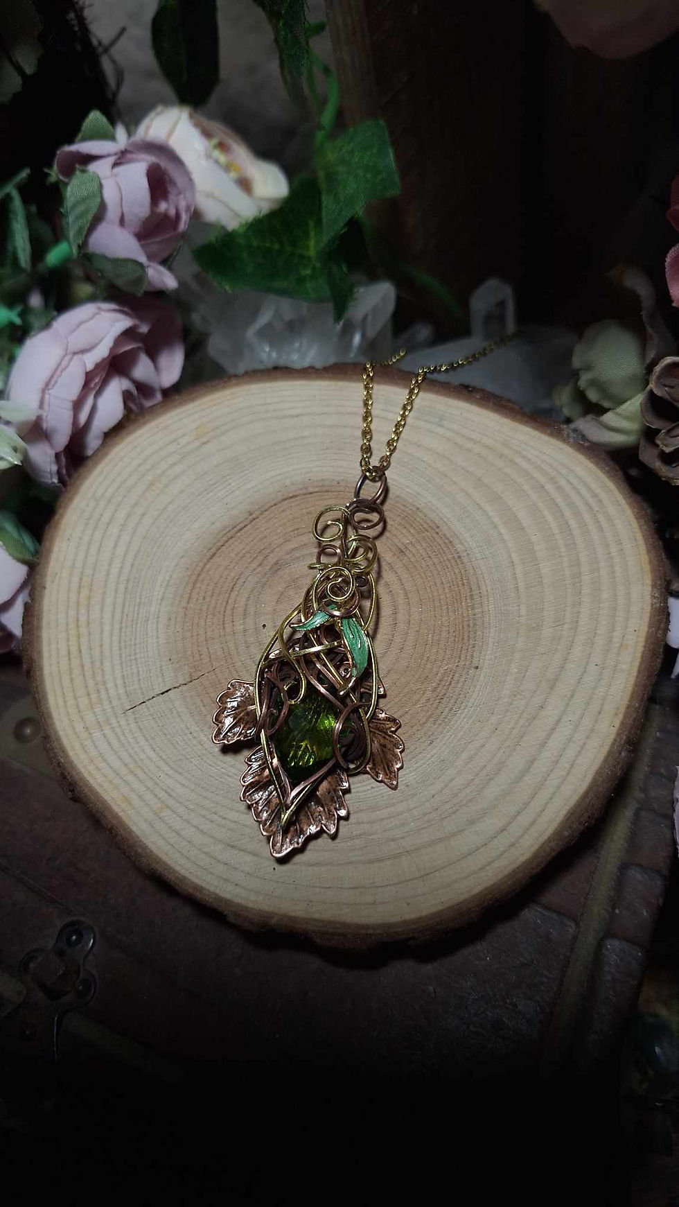 Miniature : EA'ËN - Zircon Vert Multifacetté, Fil et Feuille de cuivre patiné et Or Antique