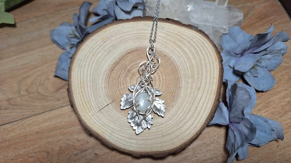 Miniature : MILYA'FËA - Pierre de Lune Blanche Naturelle, Fil et Feuille plaqué Argent 925