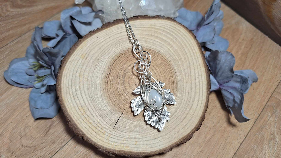 Miniature : MILYA'FËA - Pierre de Lune Blanche Naturelle, Fil et Feuille plaqué Argent 925
