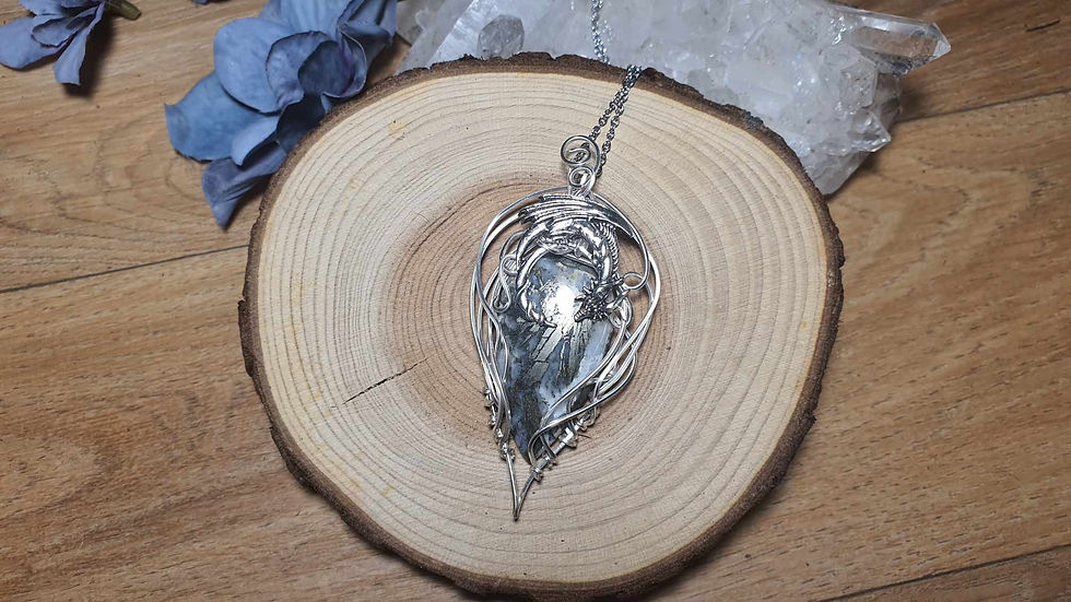 Miniature : ONDOLOCË- Pyrite Plume Naturelle, Fil plaqué Argent 925, Dragon Arg. Sterling