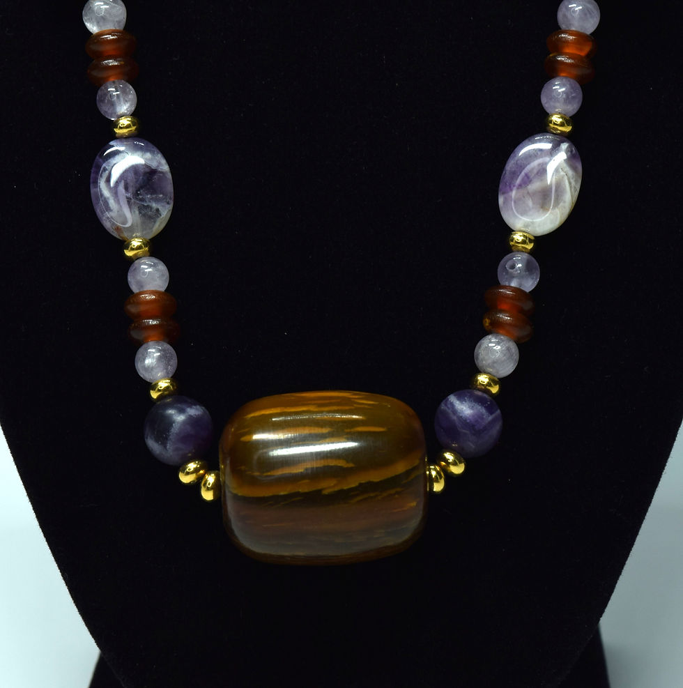 Thumbnail: Radiant Horn & Light Amethyst Necklace