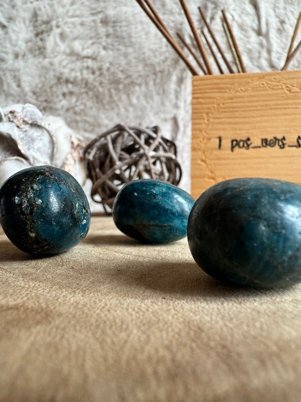 Miniature : Pierre roulée en apatite 