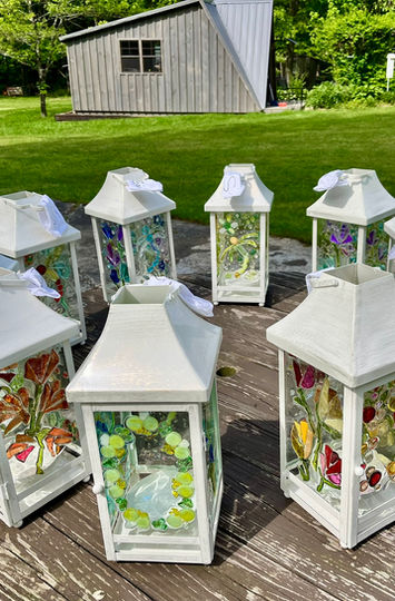 Lanterns in a circle