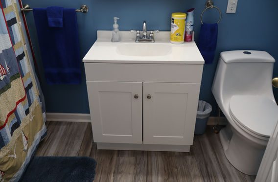 The Main House bathroom 2