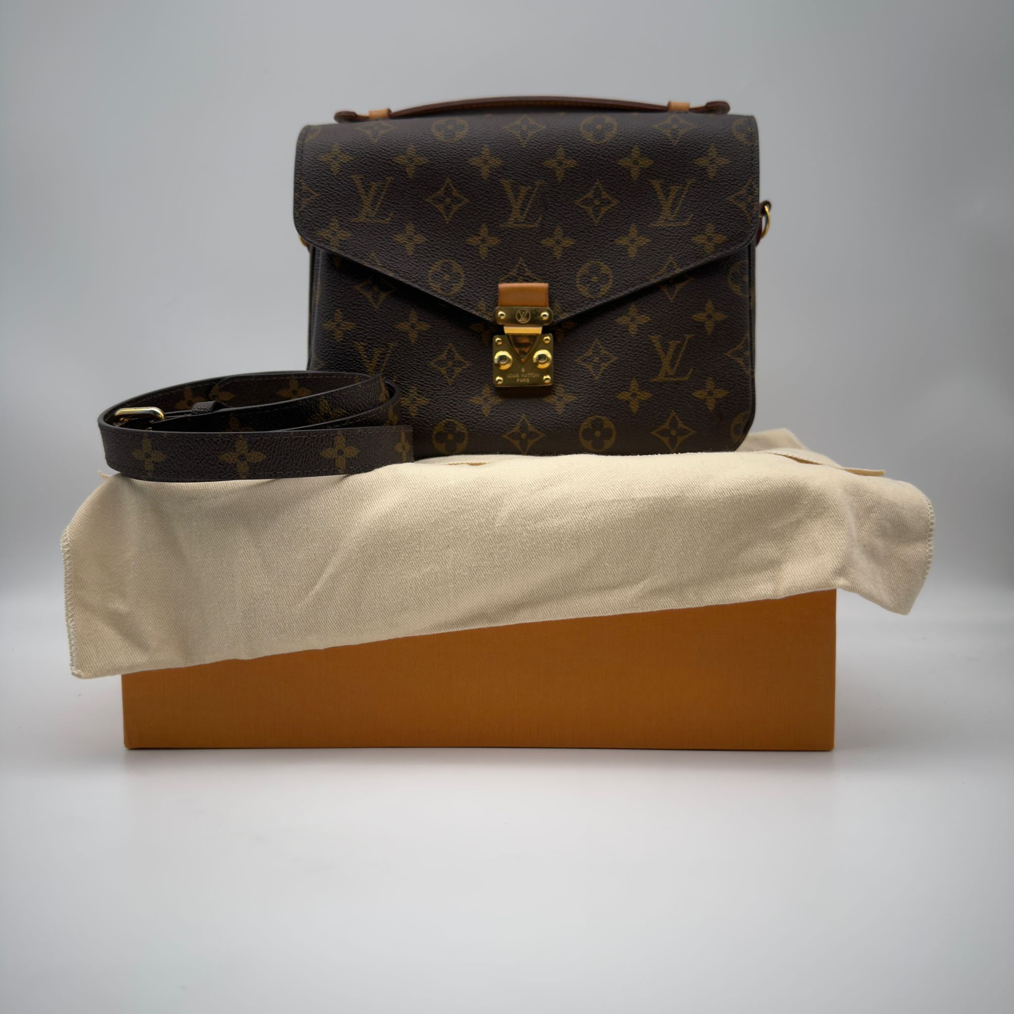 LOUIS VUITTON MÉTIS