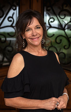 LISA BROOME.jpg