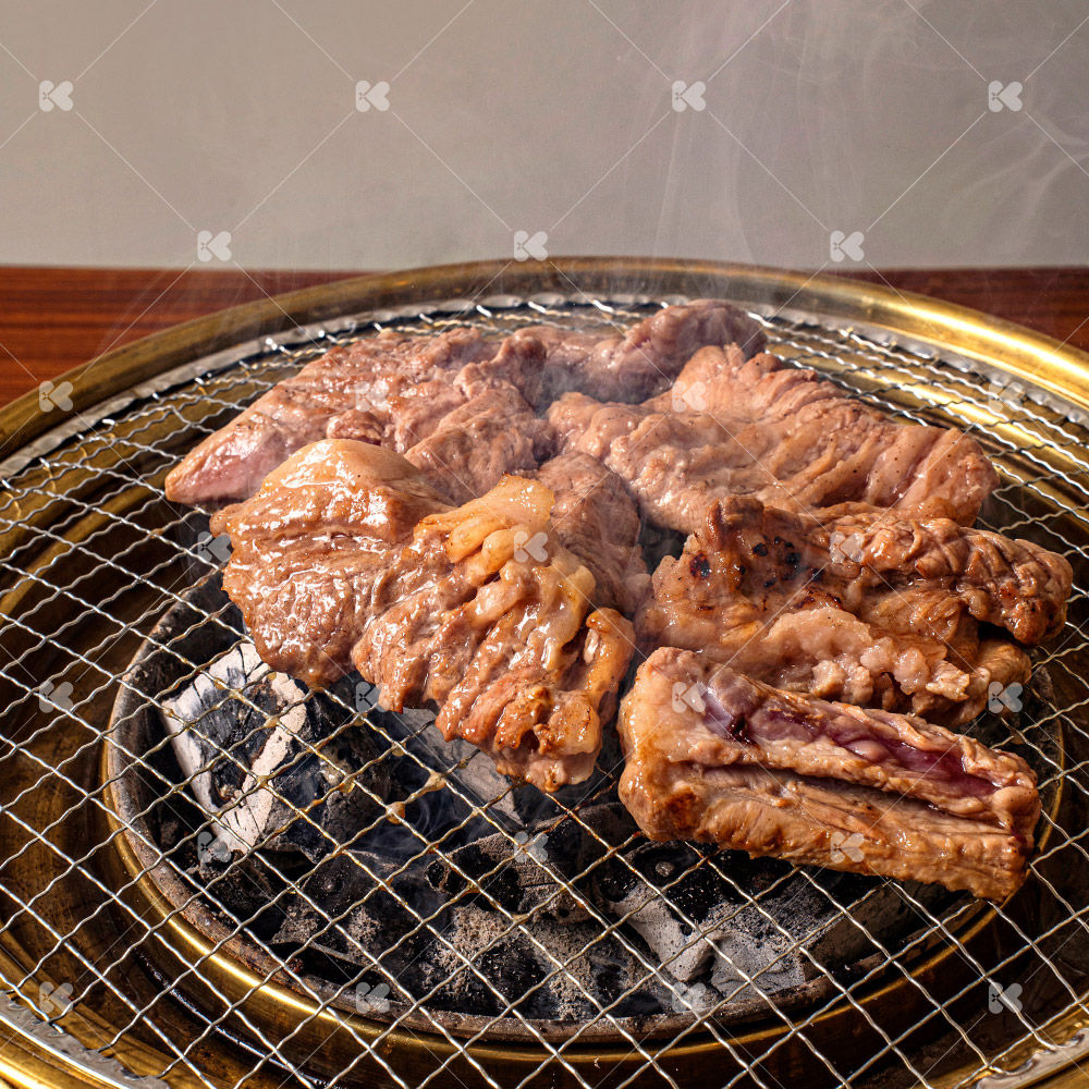 [포토] 숯불에 구운 돼지갈비