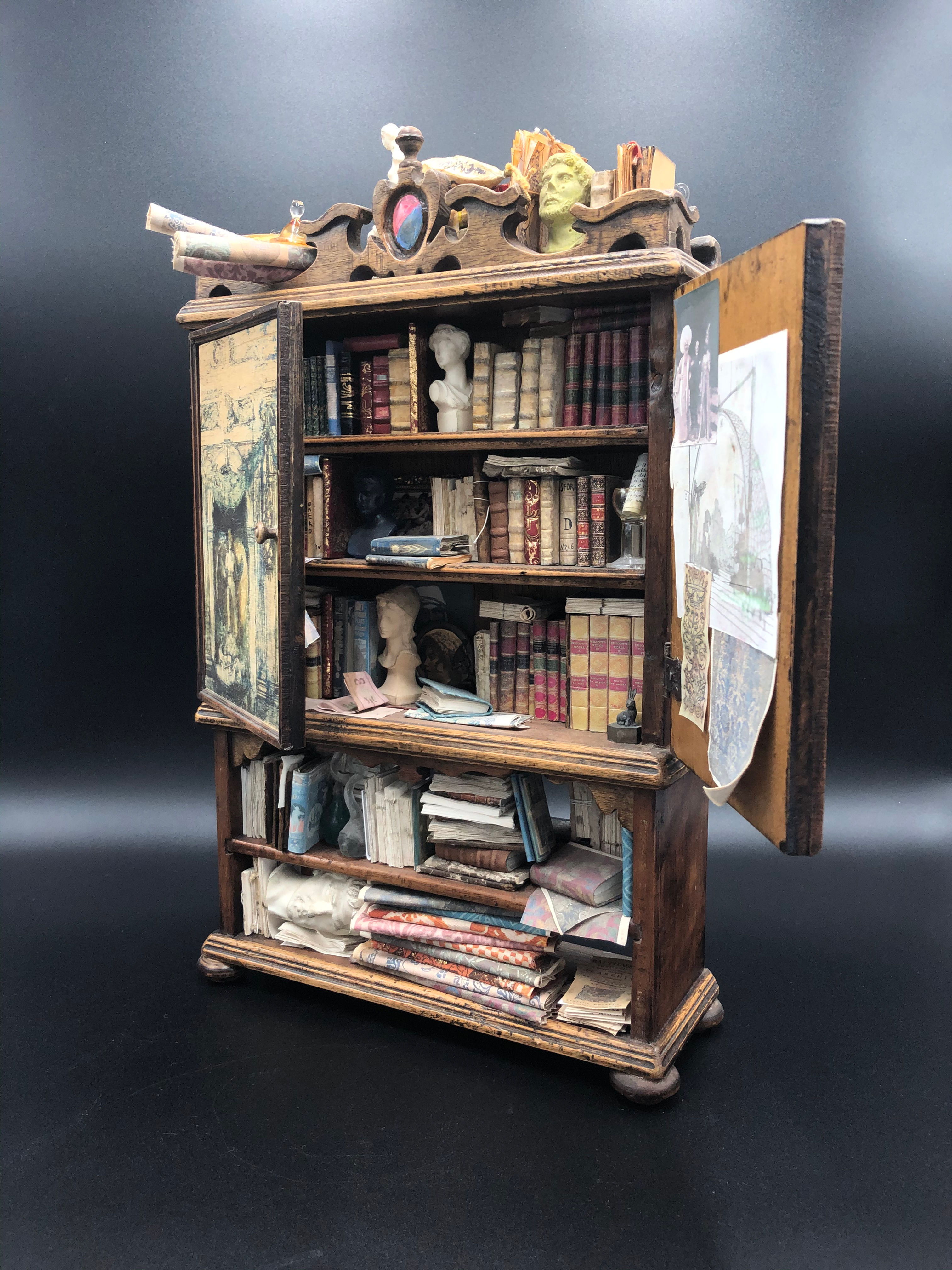 Mariano Fortuny Bookcase