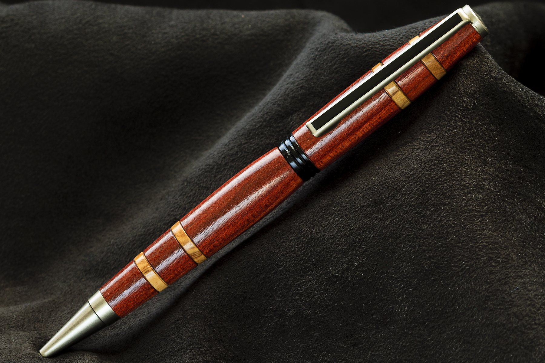 Bolígrafo en Bloodwood