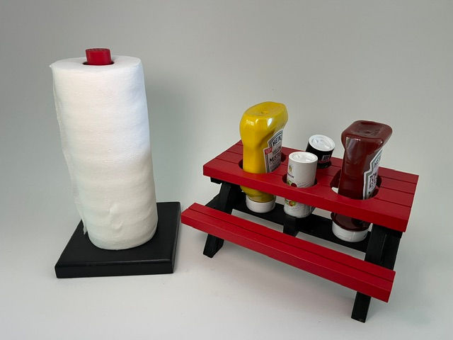 Thumbnail: Condiment Picnic Table