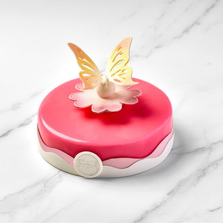 Elderflower White Peach Mousse Cake by Executive Pastry Chef Kevin Chiu - Image courtesy of Hyatt Hotels Hong Kong