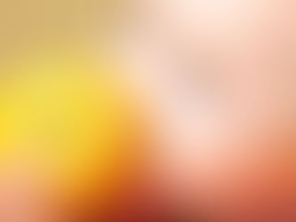 bebe comiendo manzana