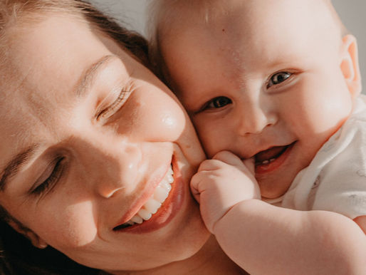 mama con bebe de 8 meses