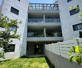 4 room garden apartment