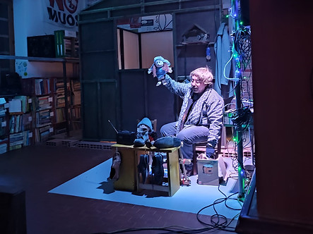 Persone sul palco del festival