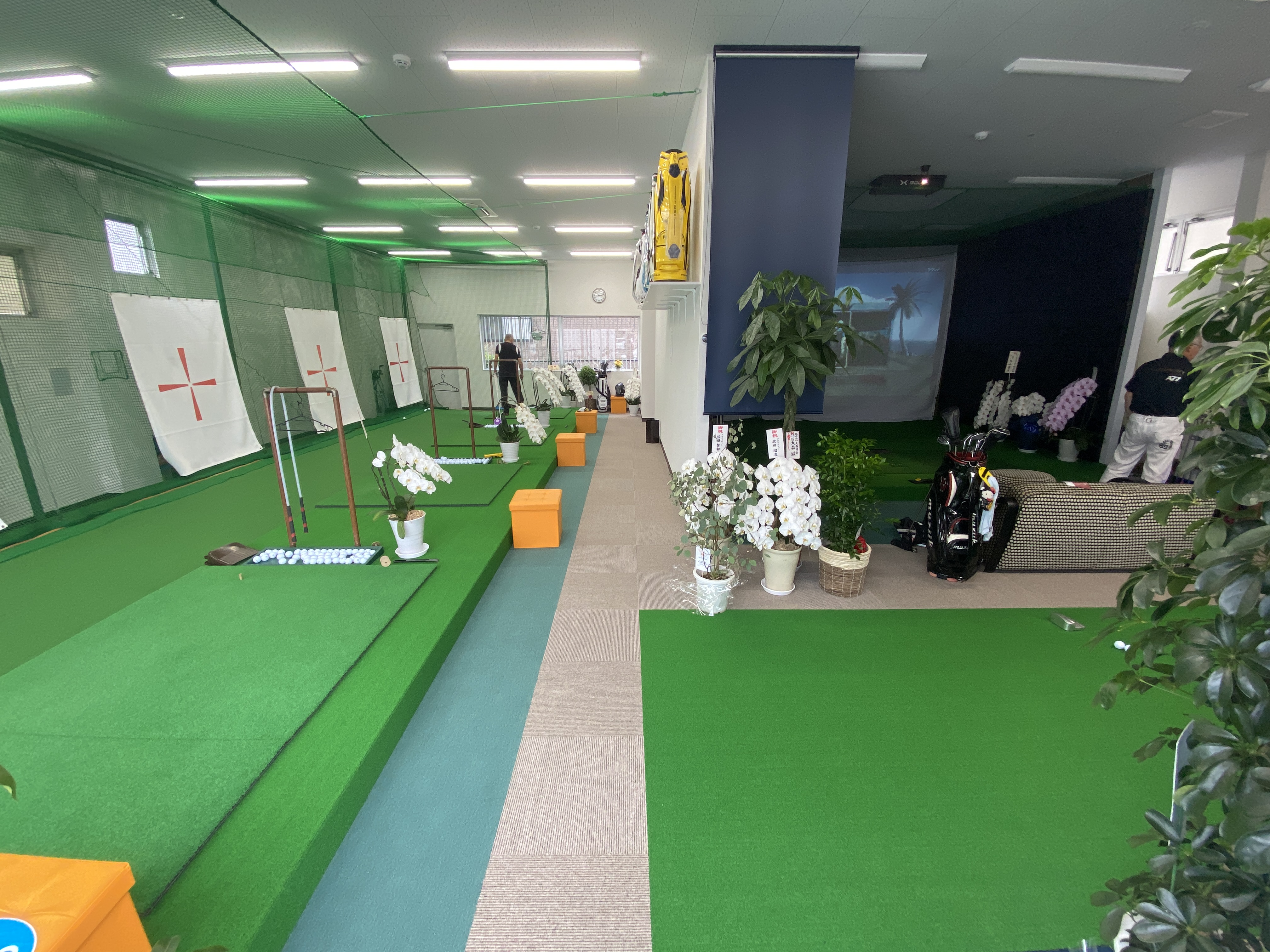 アドバンスゴルフ 店内イメージ
