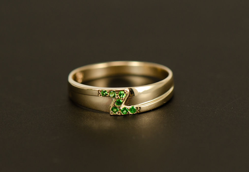 Tsavorite Z Ring