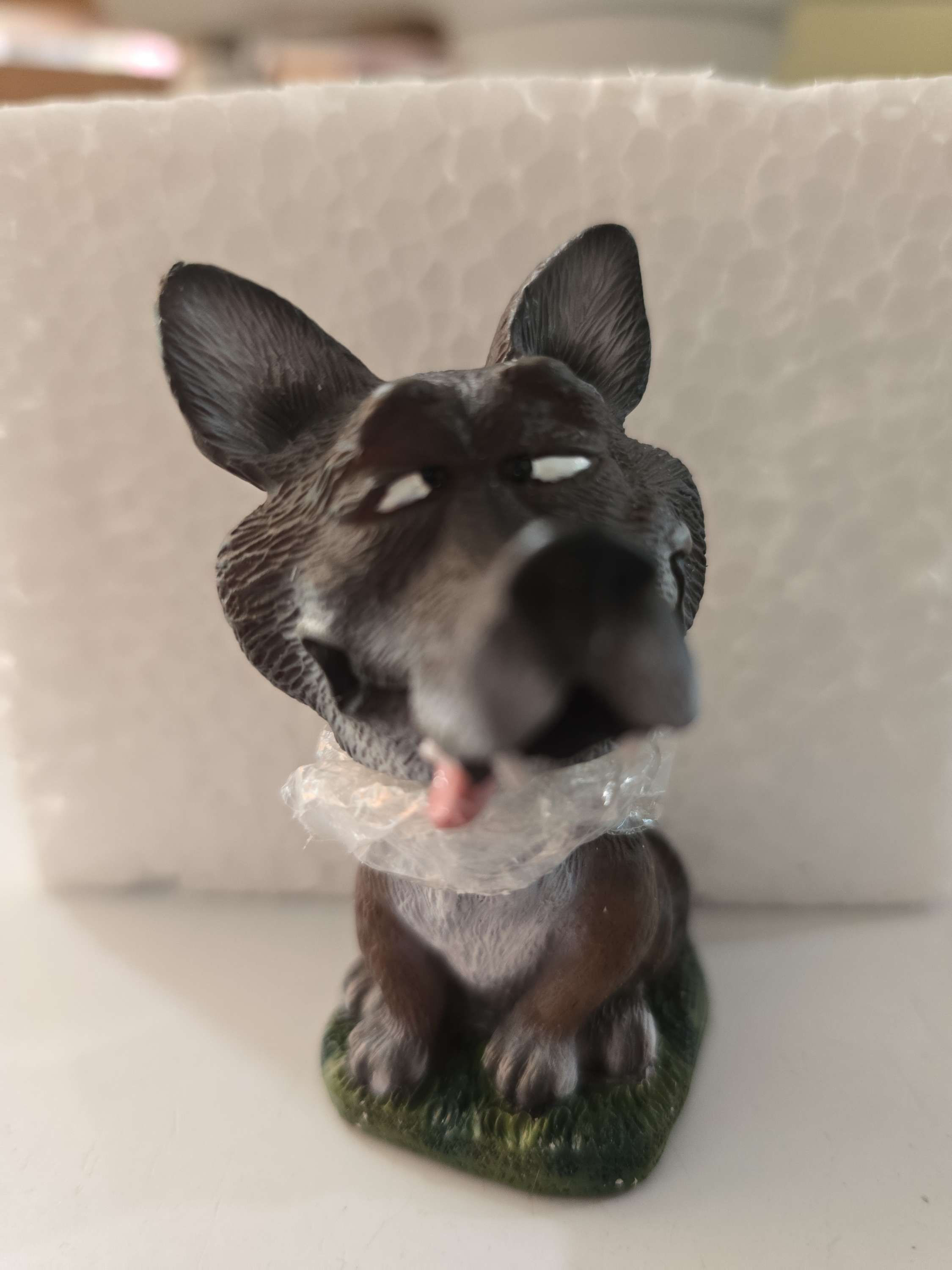 Mini wolf bobblehead