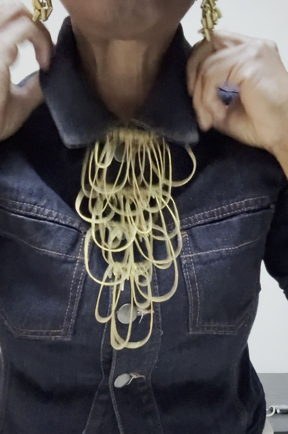 Miniature : Collier plastron"Cascade Dorée"