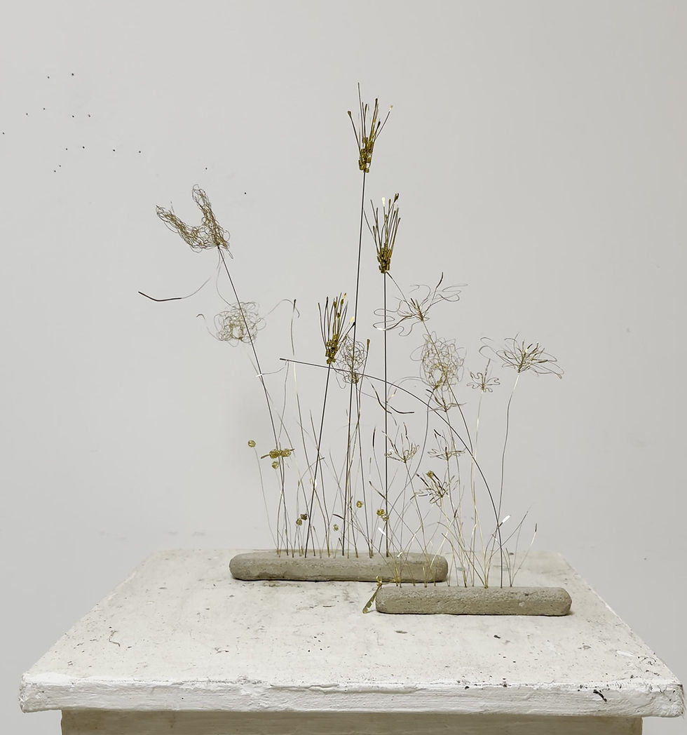 Thumbnail: Sculpture Champêtre "L'Abeille Butineuse" – Florence Gossec
