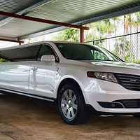 Barbados-limousine-taxi-airport-transfer-wedding-Lincoln-MKT.jpg