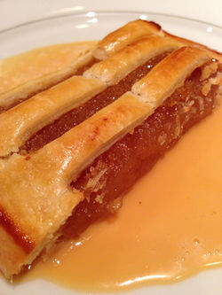 自家製アップルパイ