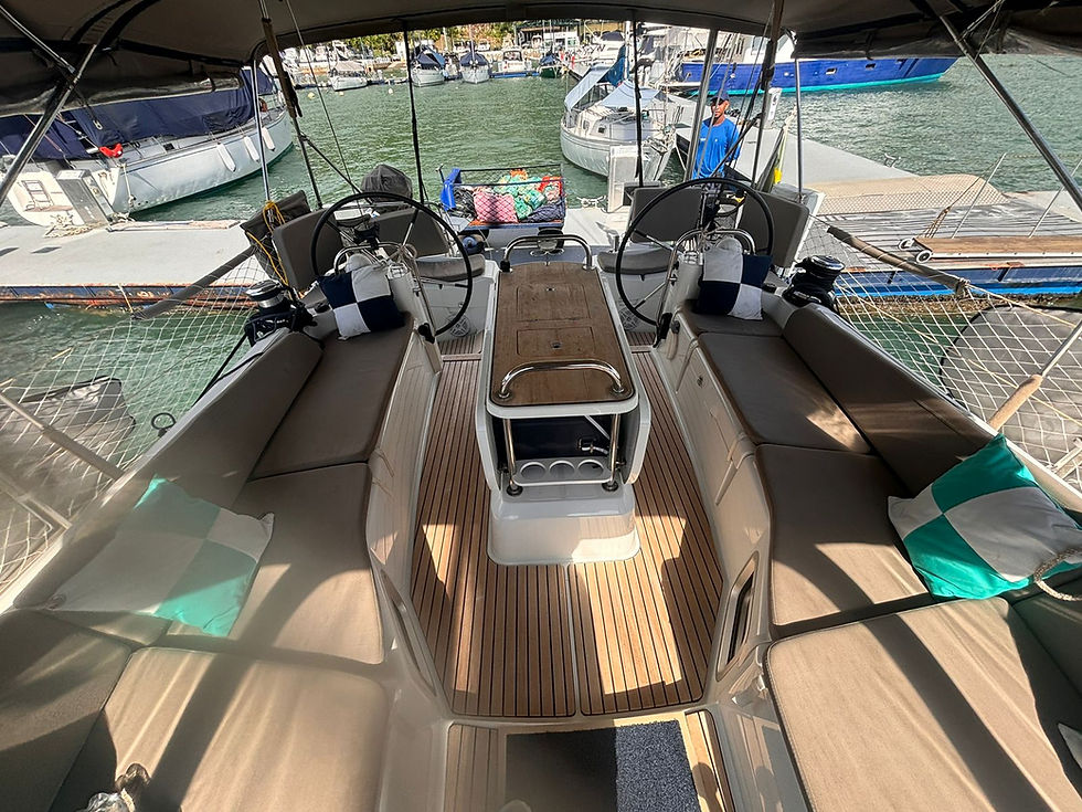 Miniatura: Jeanneau 50DS
