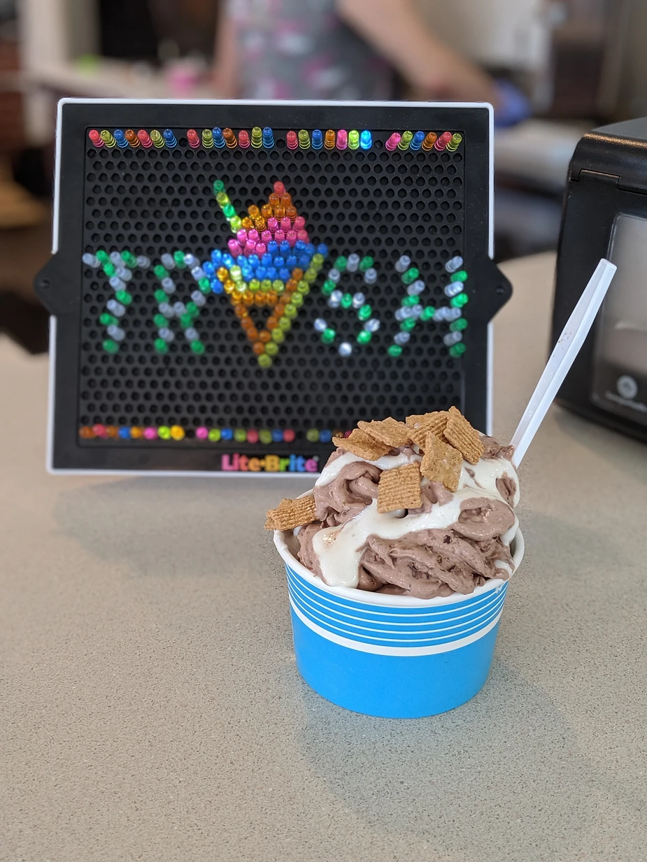 Half the fun of going on vacation is trying all the local restaurants. We found so many great places to eat with amazing family friendly dining that you will love fueling up like a foodie in Bentonville.