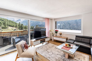 Ferienwohnung Furggstalden Wohnraum
