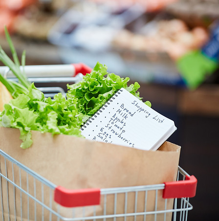 shopping-cart-in-grocery-store-2021-09-24-03-54-39-utc.jpg