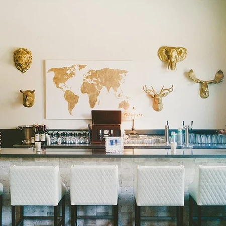Cocktail Lounge