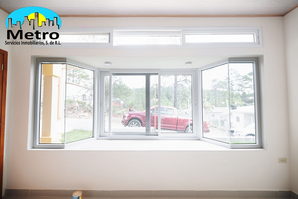 Miniatura: 🏡 Casa en Venta – Amplia, Segura y Lista para Habitar