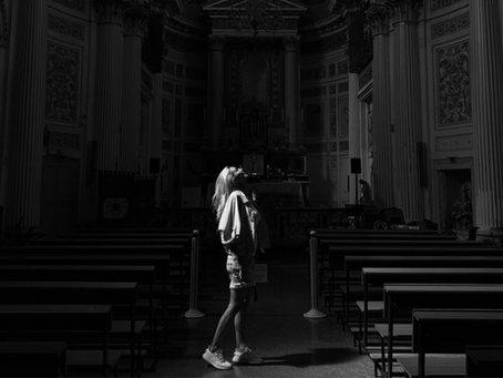 KRVAVÝ ÚPLNĚK - ŠESTÝ SMYSL III.