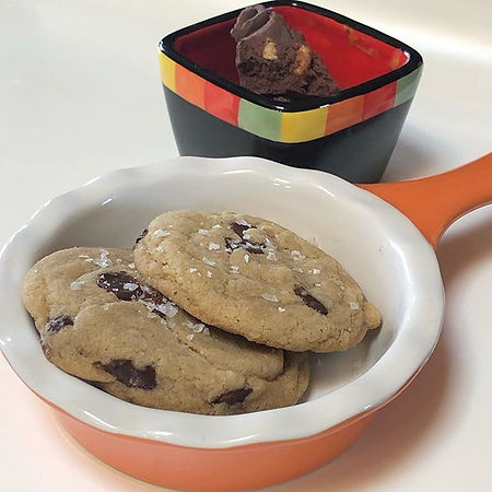 Best%20ever%20vegan%20salted%20chocolate%20chip%20cookies%20%F0%9F%8D%AA%20%0ARecipe%20soon!_edited.