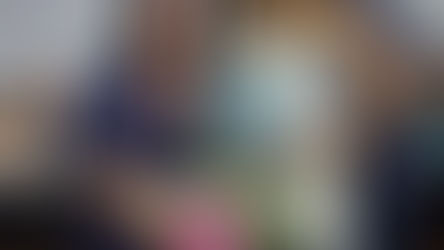 Vereadora Elisângela Vasconcelos homenageia cantora Laila Barros com moção de aplausos na Câmara de Itatiaia 