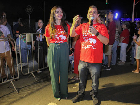 Cantata de Natal transforma a Prefeitura de Barra Mansa em palco de luz, som e emoção
