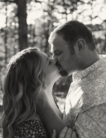 Arkansas Engagement Photographer, Arkansas Wedding Photographer, Forest Couples Photography, Oregon Wedding Photographer, California Wedding Photographer, Forest Elopement, Oregon Elopement Photographer, Missouri Couples Photographer, Branson Wedding Photographer