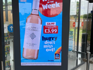 Supercharge Product Marketing: The Power of Digital OOH Advertising and Visualisation
