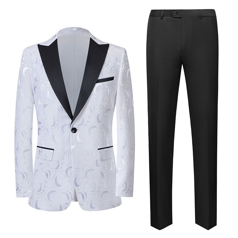 Thumbnail: Costume de smoking sur-mesure avec doublure blanc personnalisée vue de face