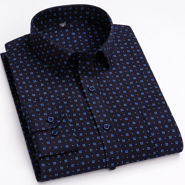Thumbnail: Chemise Classique à Manches Longues pour Homme pliée vue de face noire